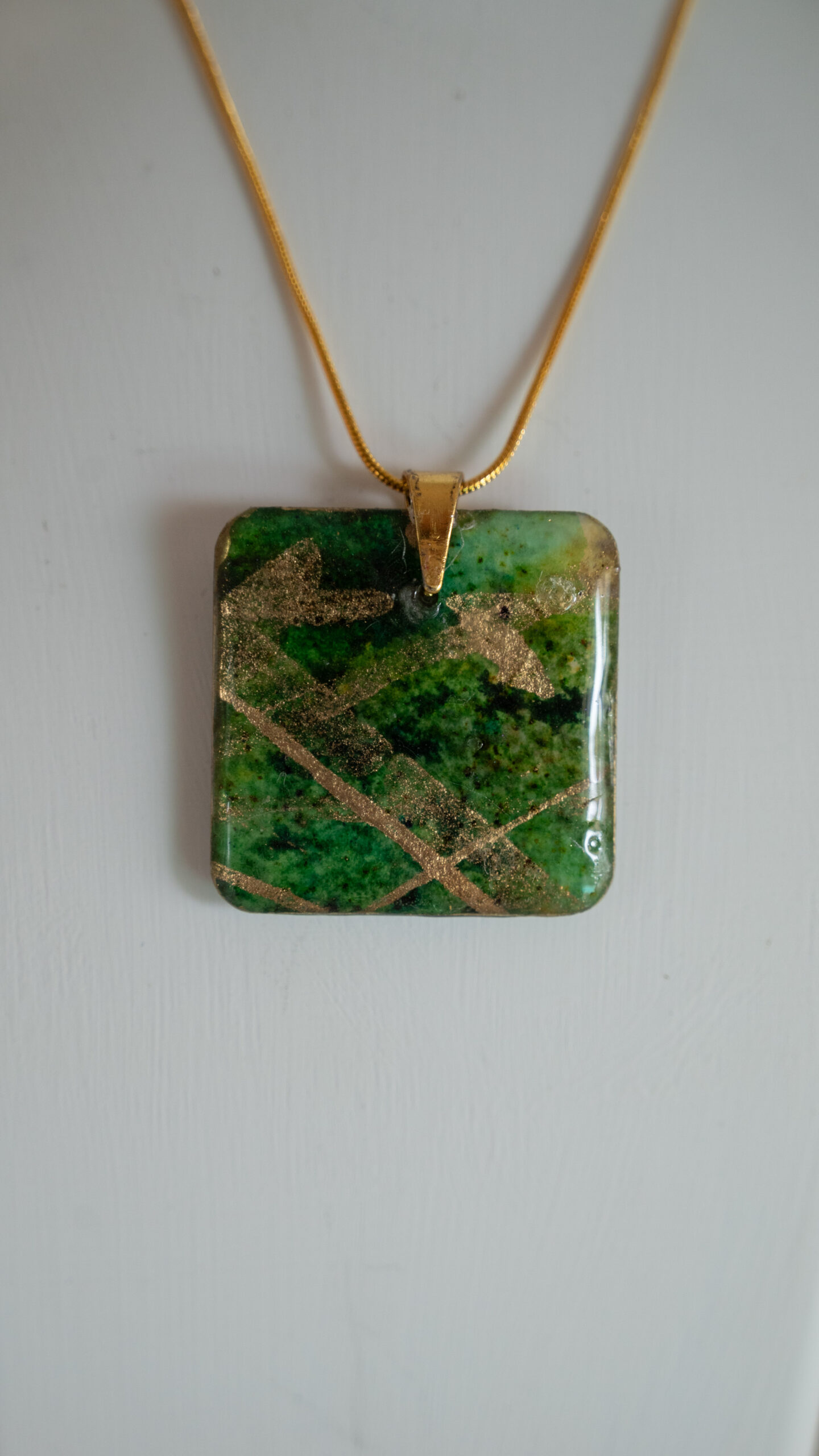 Tauranga jewellery: Square gold and green pendant
