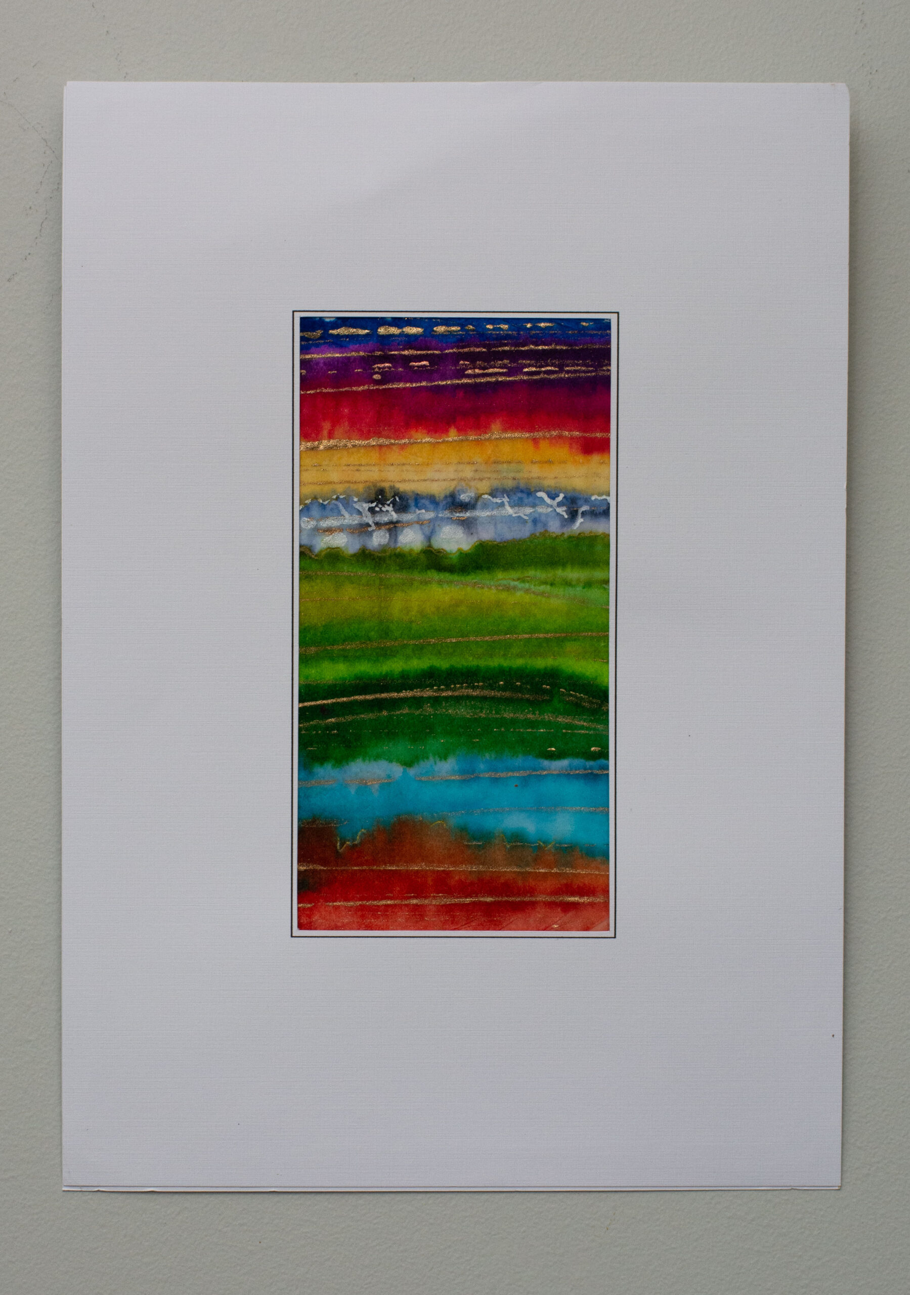 This piece is very vibrand, created in Tauranga by hand tissue paper, featuring metallic gold highlights. . NZ MADE