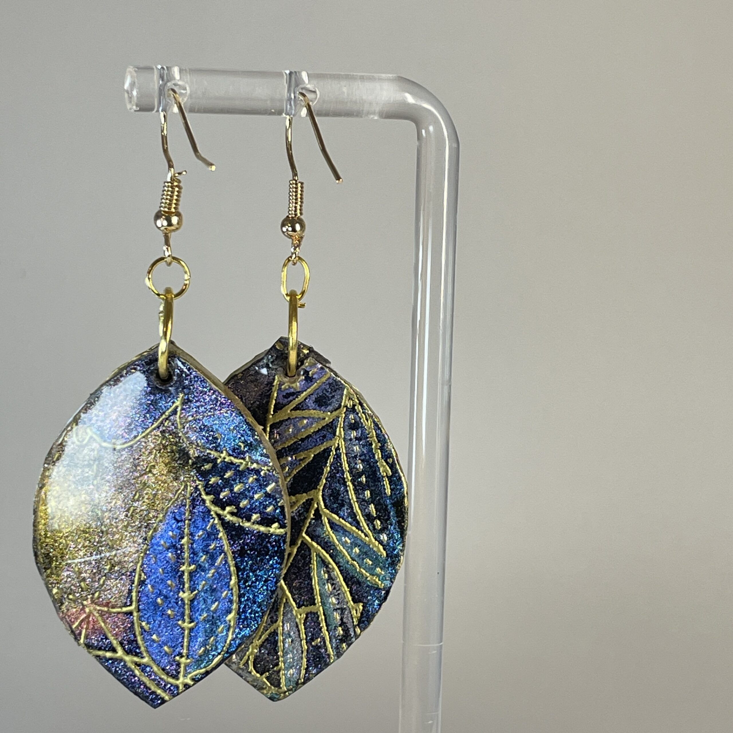 Sparkly dangly earrings Sparkly dangly earrings