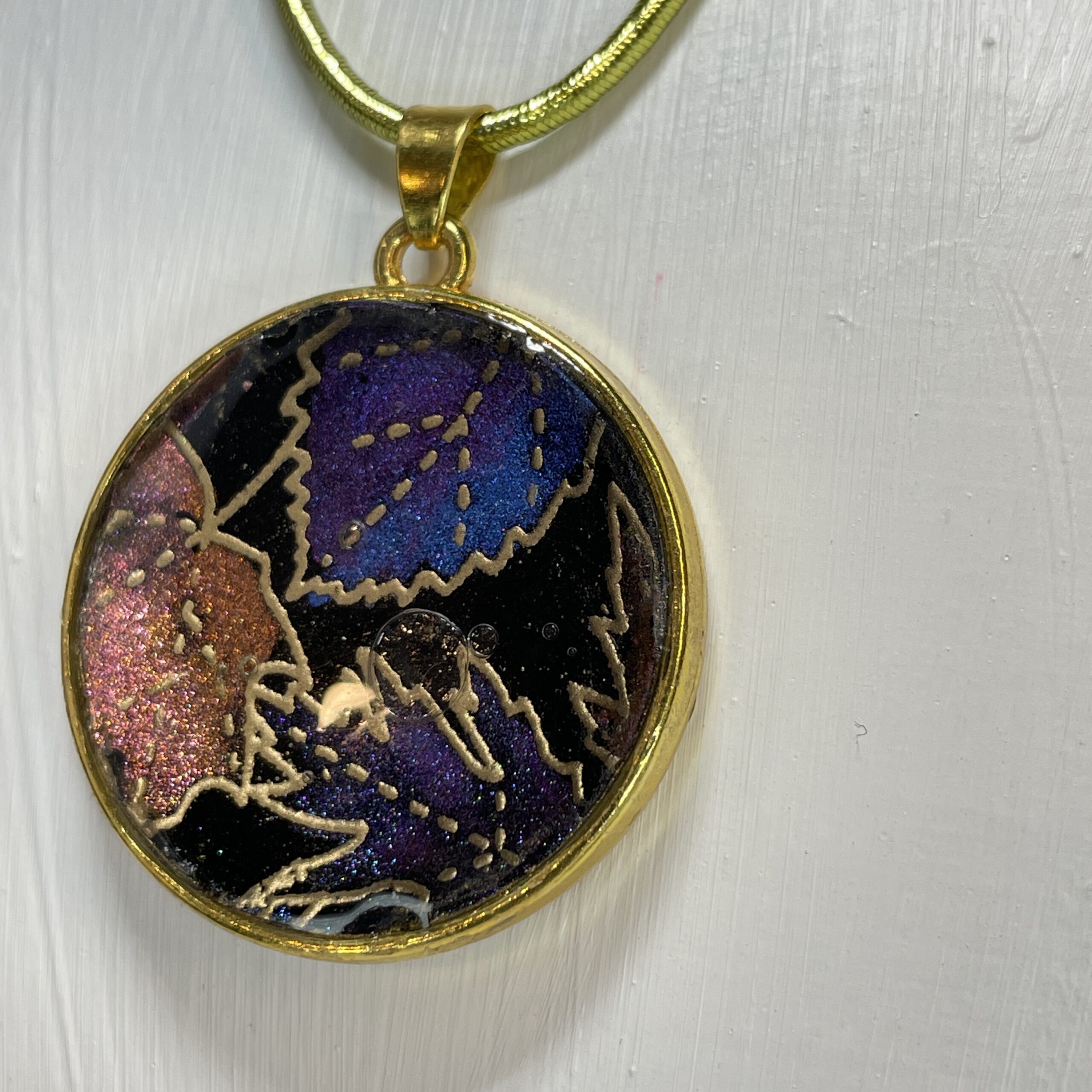 Hand made colour shifting pendant