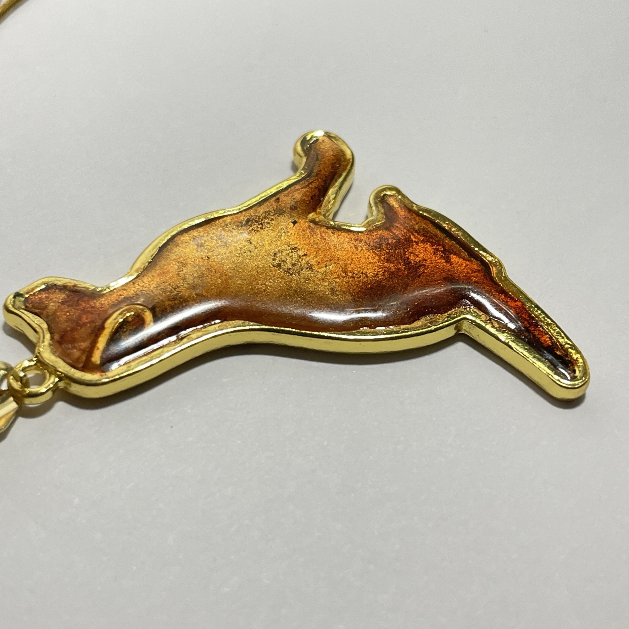 Jewellery: Dog pendant, gold and brown labrador - Image 6
