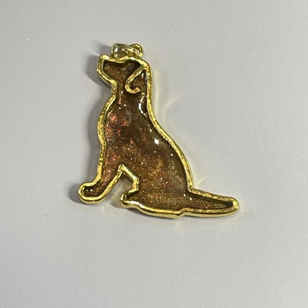 Hand made pendant featuring a gold-coloured labrador dog filled with brown and gold coloured inks